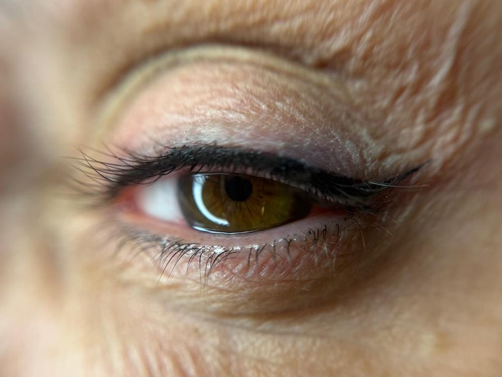 Maquillage permanent eyeliner